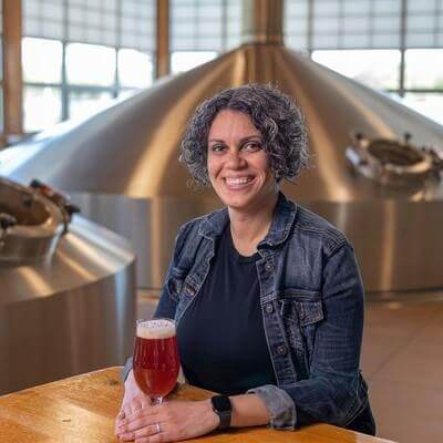 Courtney Simmons  headshot square